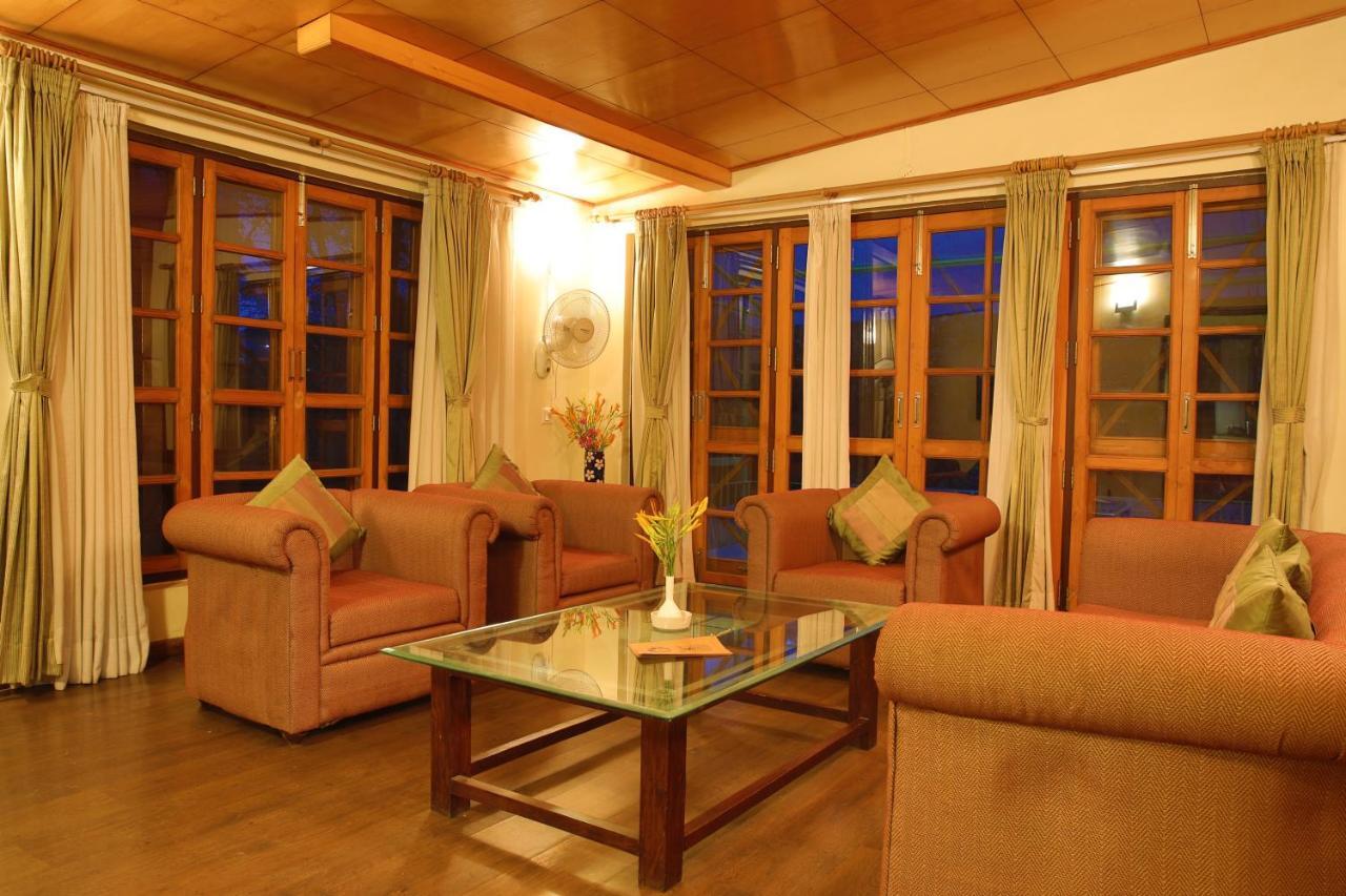 The Lake Resort Naukuchiatal Exterior photo